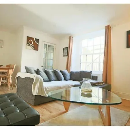 Garden Flat In Clifton Of Apartment
