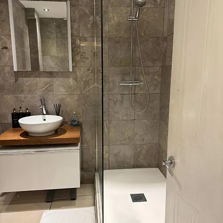 Garden Flat In Clifton Of Apartment