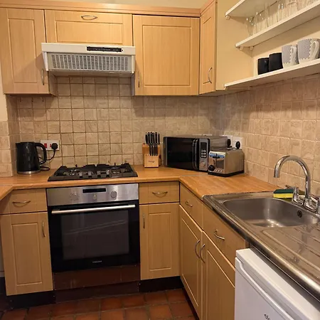 Garden Flat In Clifton Of Apartment