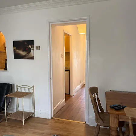 Apartment Garden Flat In Clifton Of Bristol